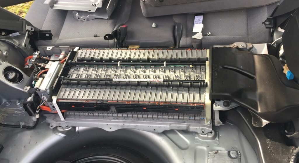 Atidengta Toyota Prius hibridinė NiMH baterija